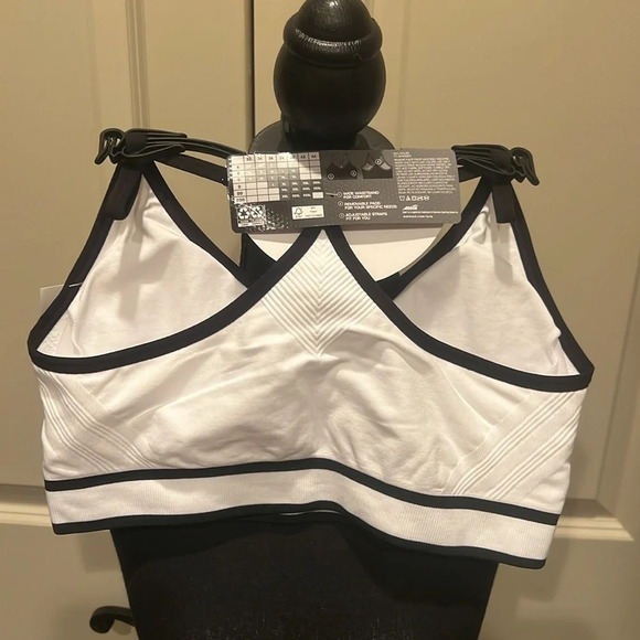Avia Sports Bra NWT White and Black Sz Large - Picture 2 of 3